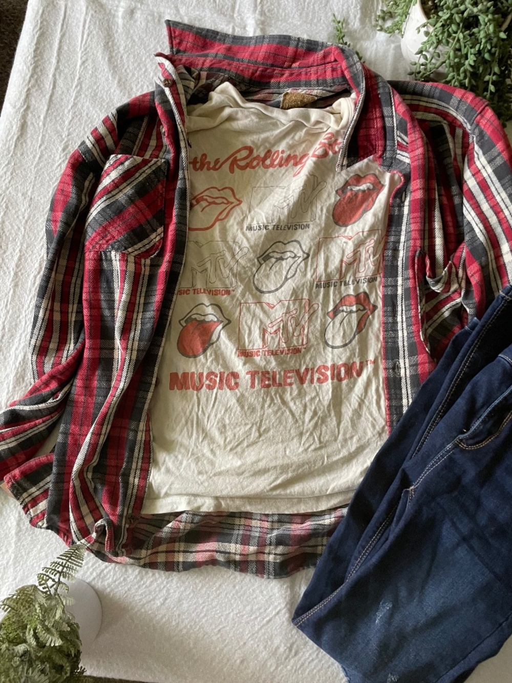 AE Rolling Stones t shirt